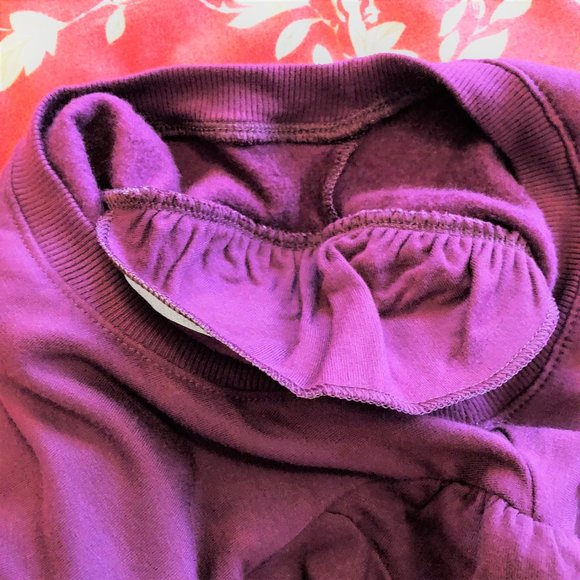 *NWOT* Express Ultra-Soft Burgundy Pleated Puff Sleeve Sweatshirt (XS-XXS) - Picture 16 of 16